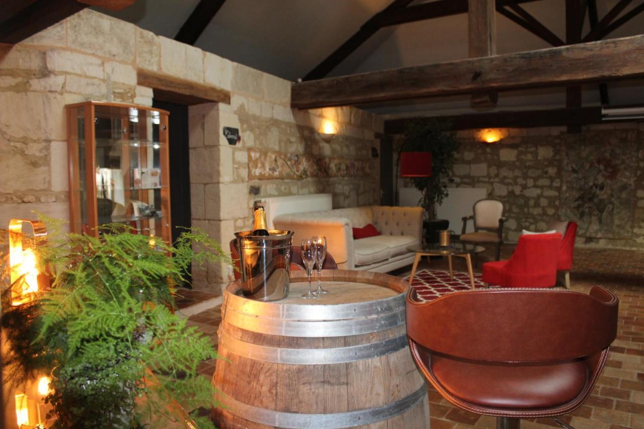 Hotel & Spa Chai De La Paleine Le Puy-Notre-Dame Eksteriør bilde