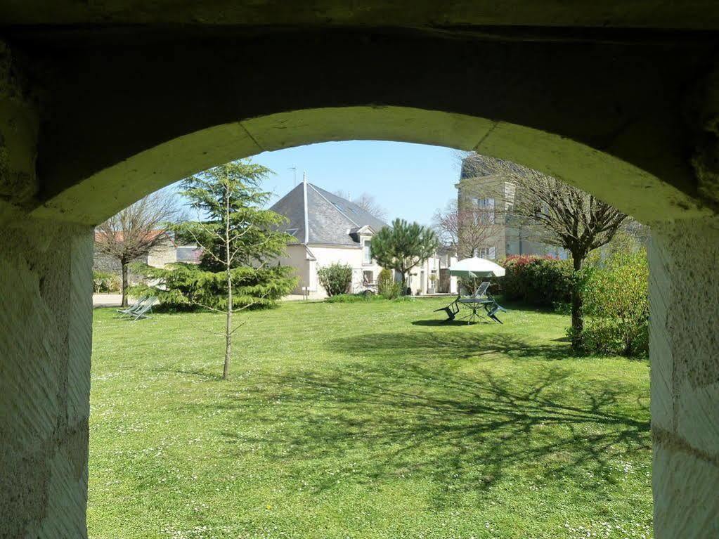 Hotel & Spa Chai De La Paleine Le Puy-Notre-Dame Eksteriør bilde